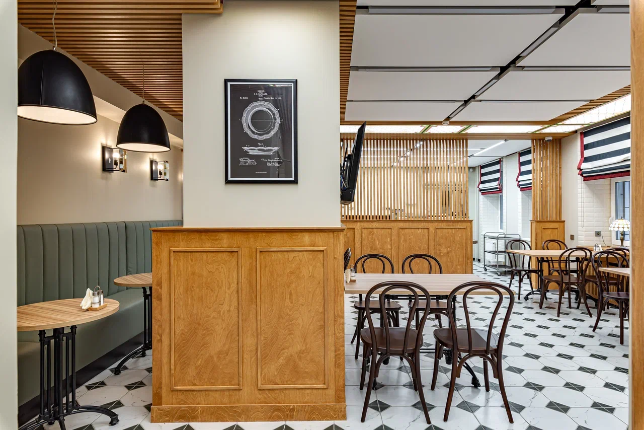 Подвесные акустические панели K&R Design в интерьере ресторана — создание уютной атмосферы без гула