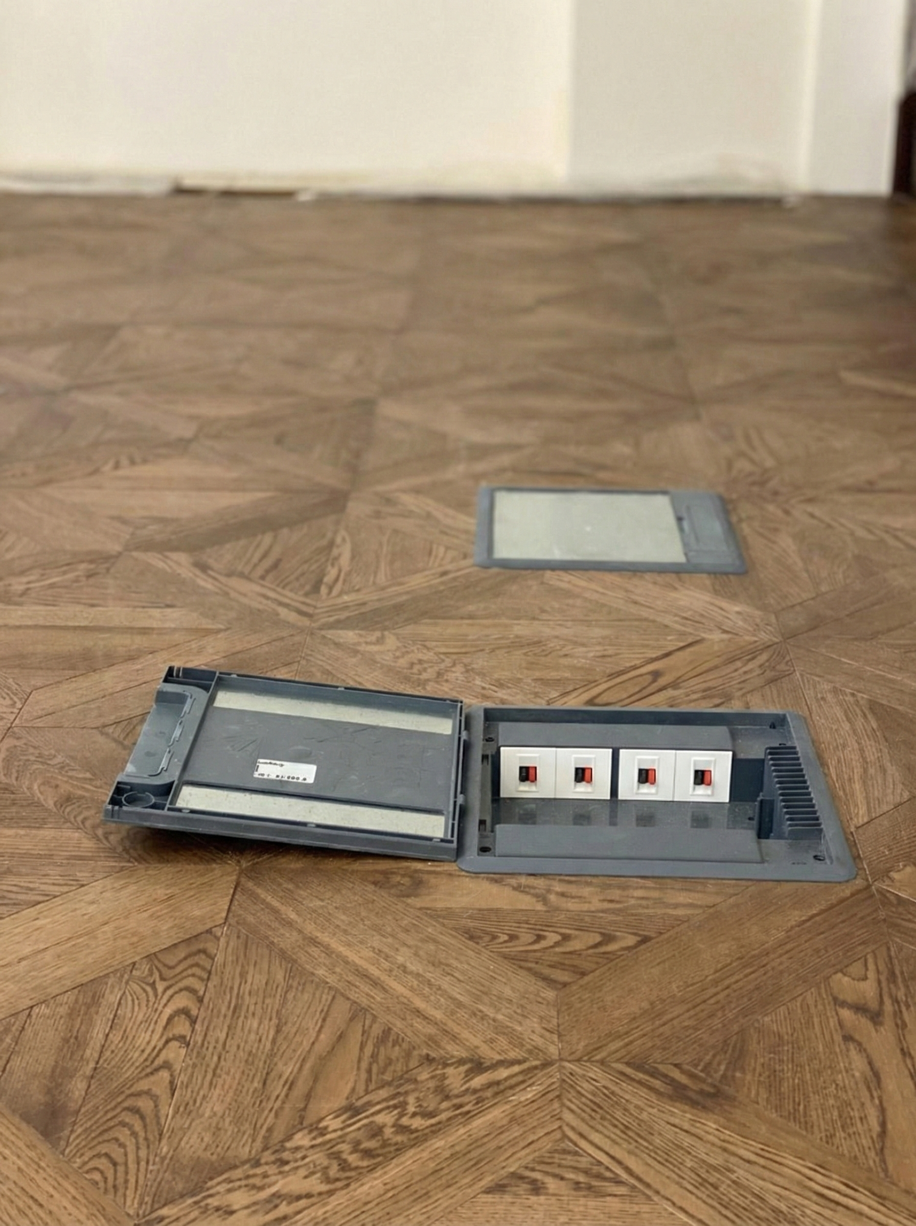 Монтаж фальшпола