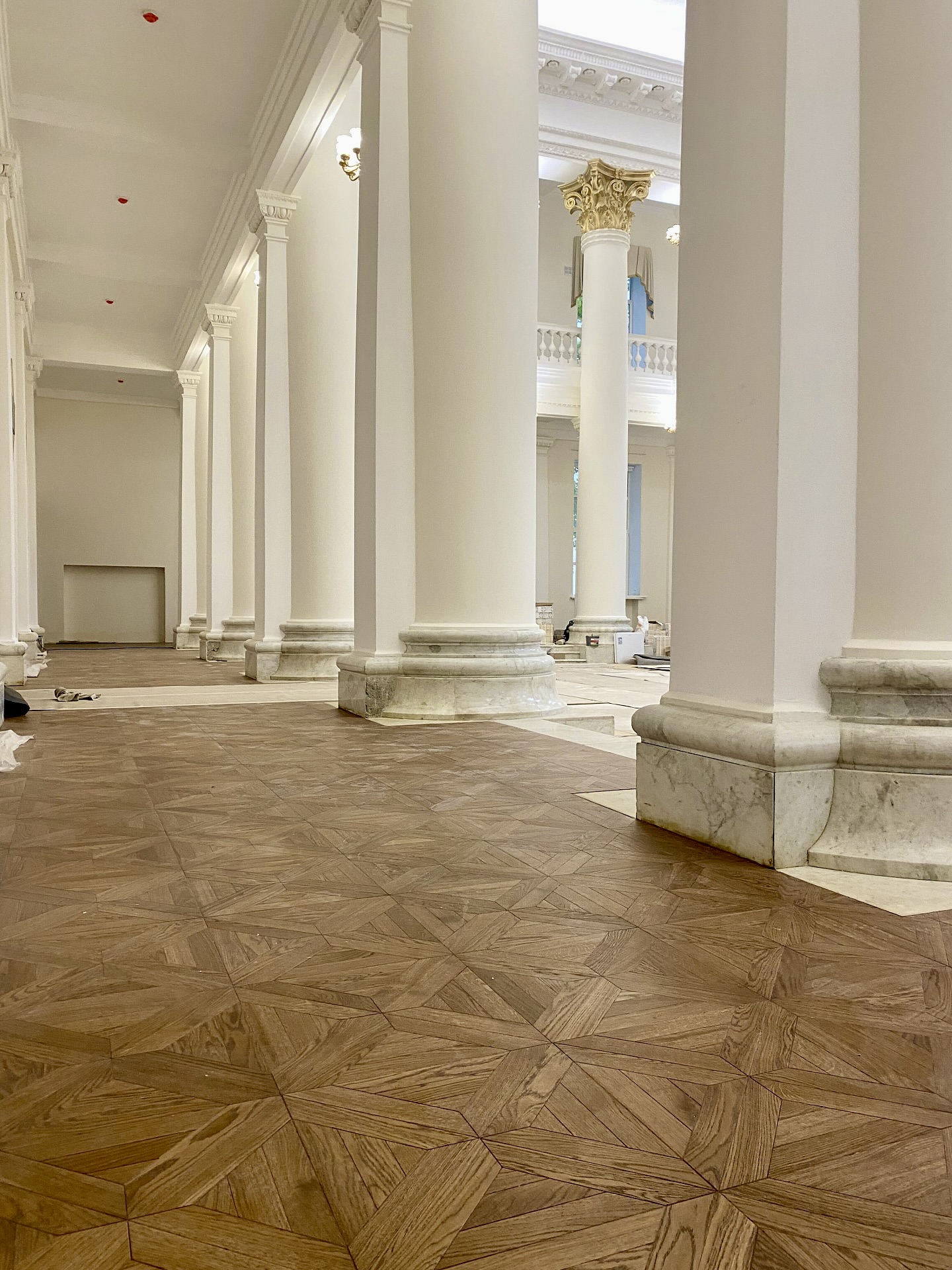 Монтаж фальшпола