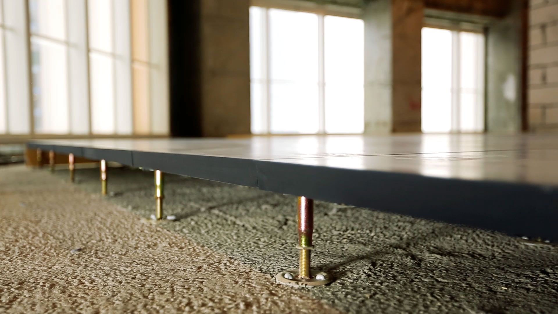 Стойки для фальшпола