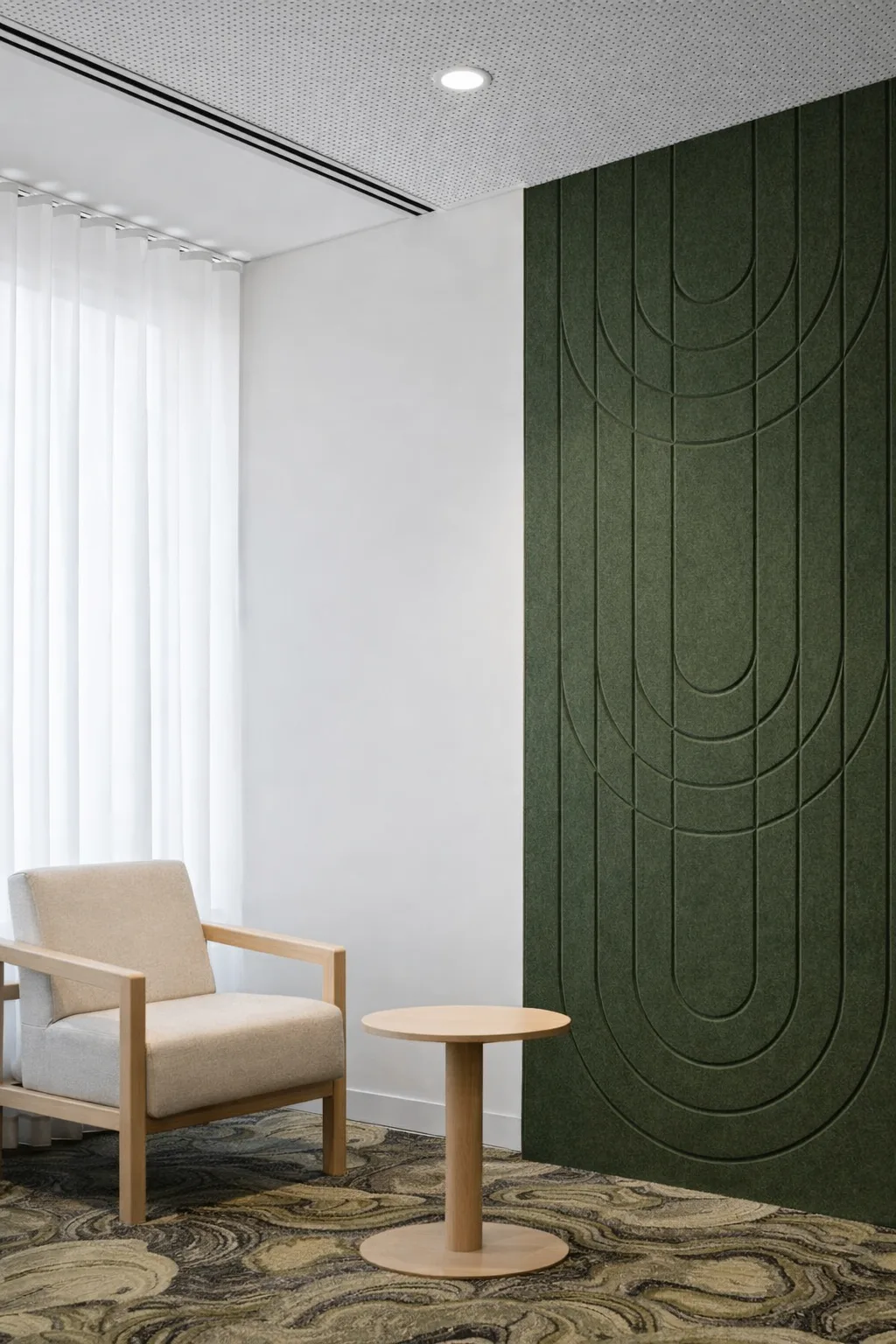 Акустические войлочные панели K&R Design в интерьере офиса.