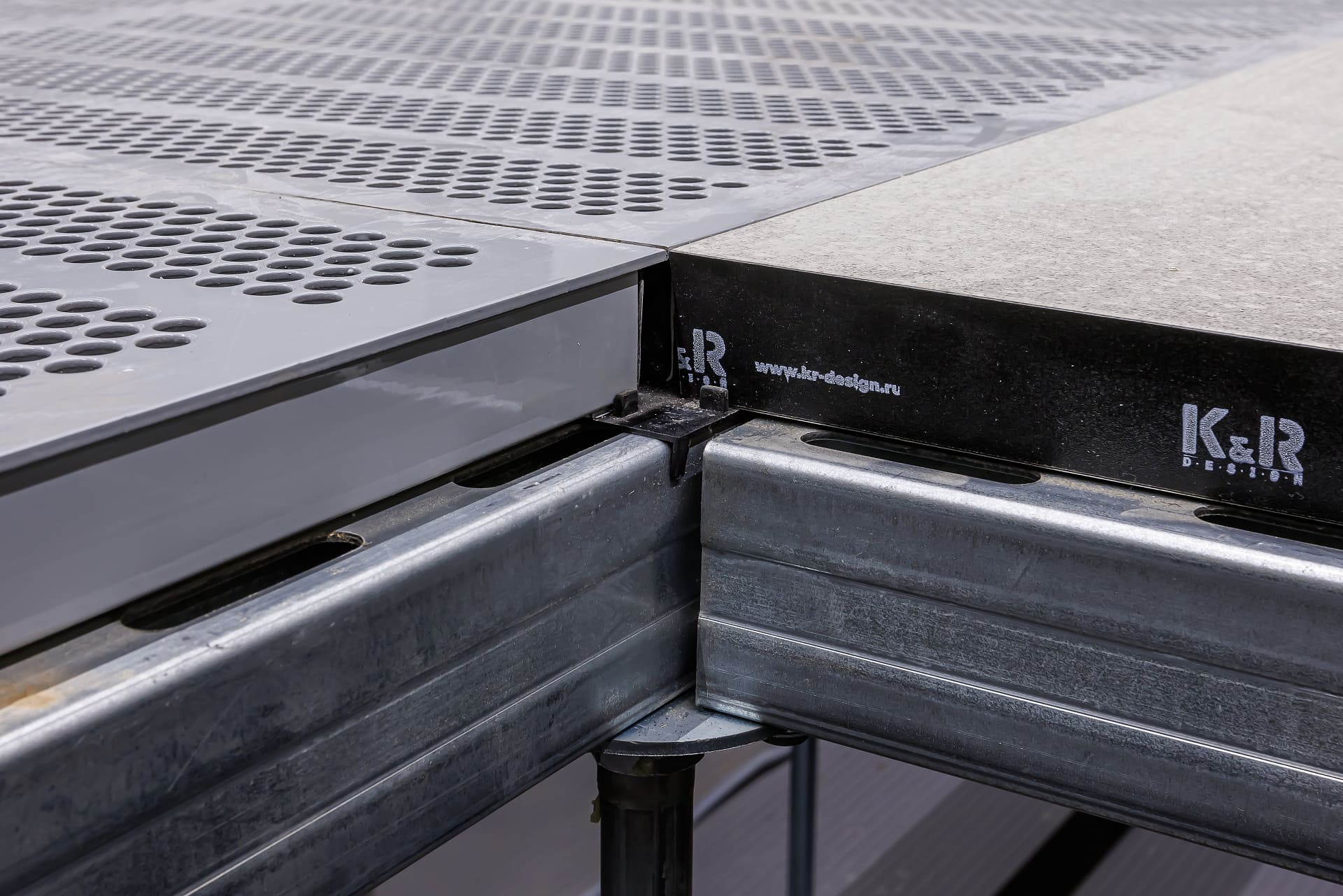 K&R Design оснащает вентиляционными плитами крупнейший дата-центр России