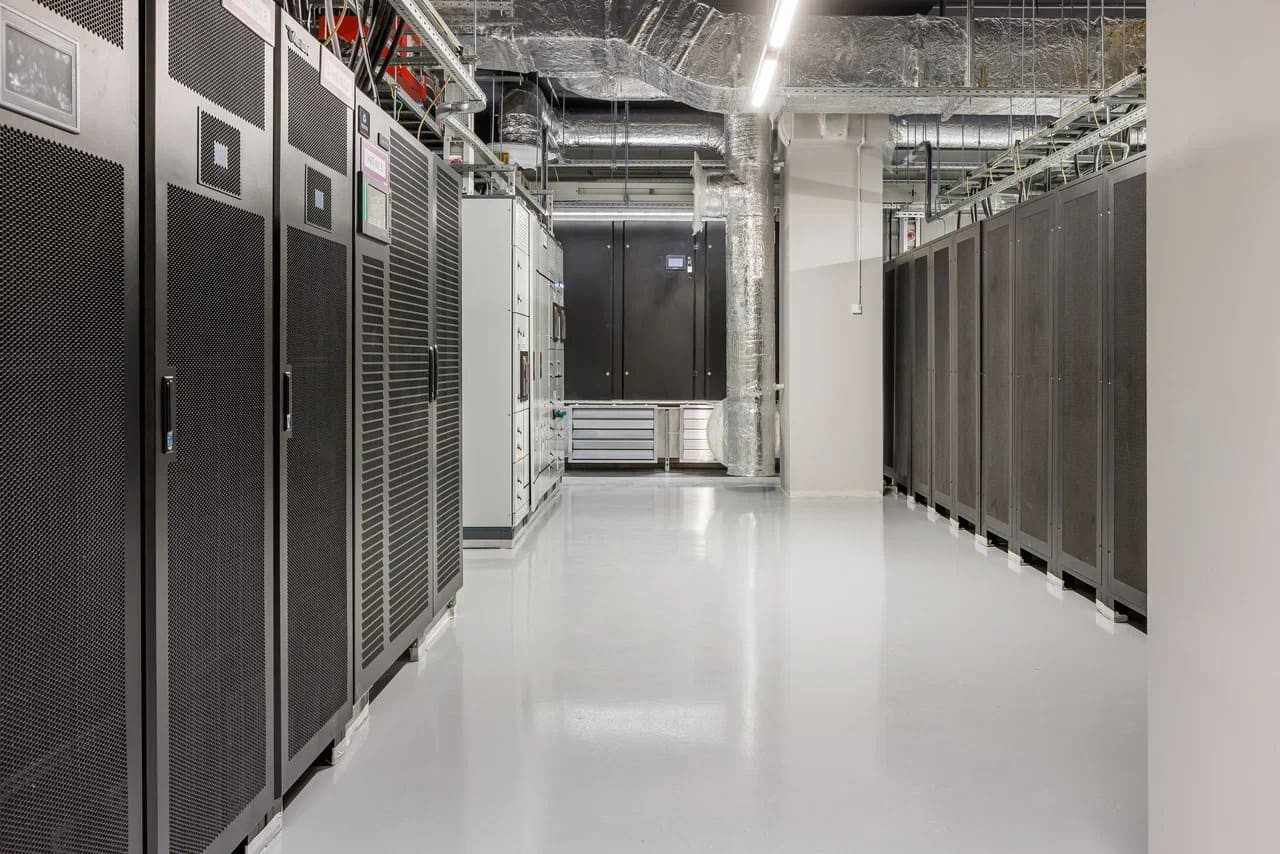 Фальшпол для ЦОД «Медведково»: масштабный проект в 20 000 м²