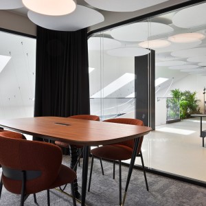 Проект в Москве: архитектор K&R Design использует собственную ковровую плитку для офиса «Арт Резиденс